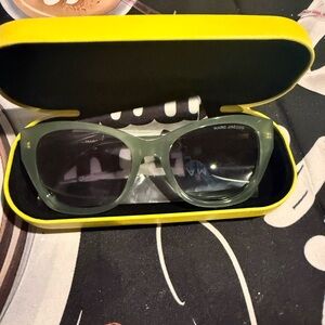 Marc Jacobs Pale Green  Sunglasses with Yellow Case and dust cloth New!!